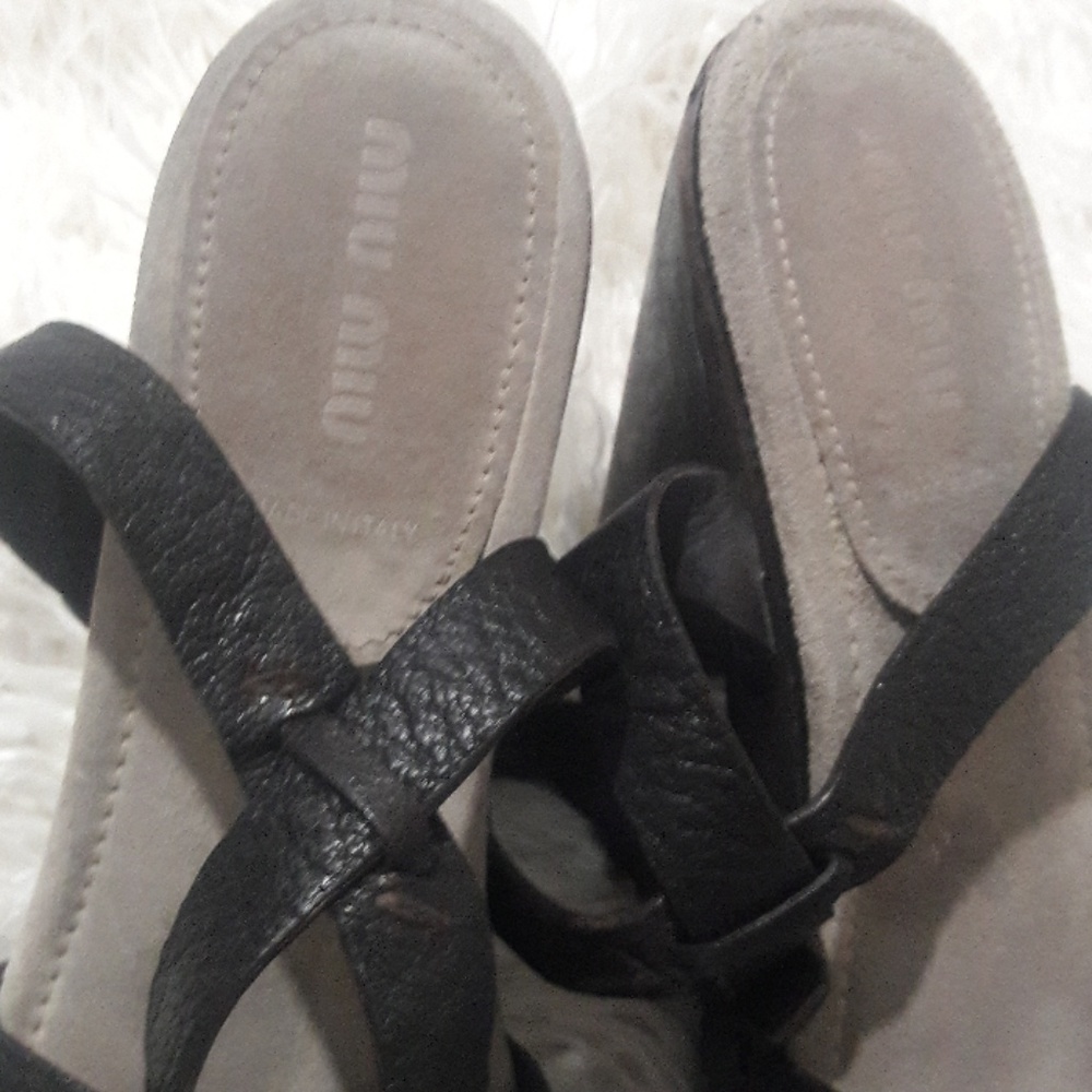 Shoe